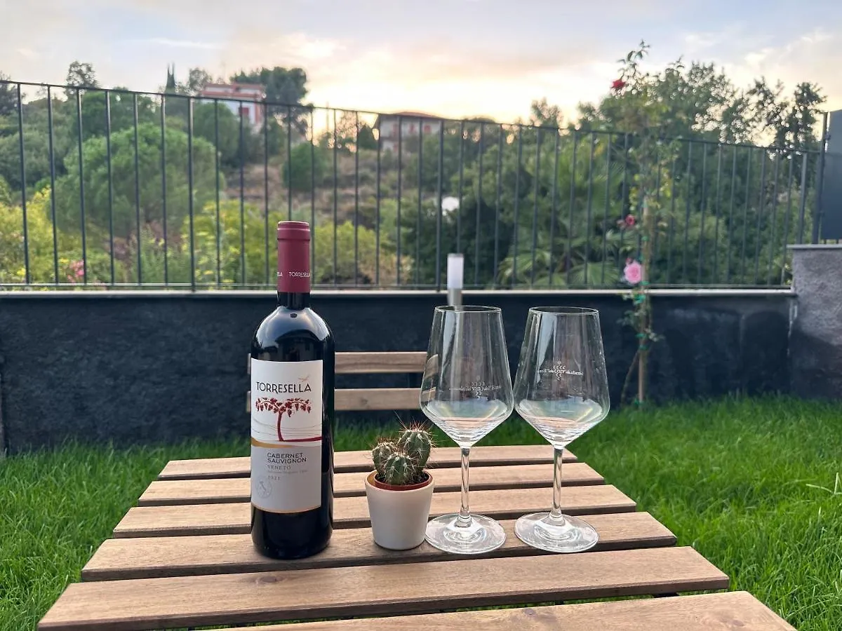 Amour Ici - Villa Intera Nicolosi Appart hôtel