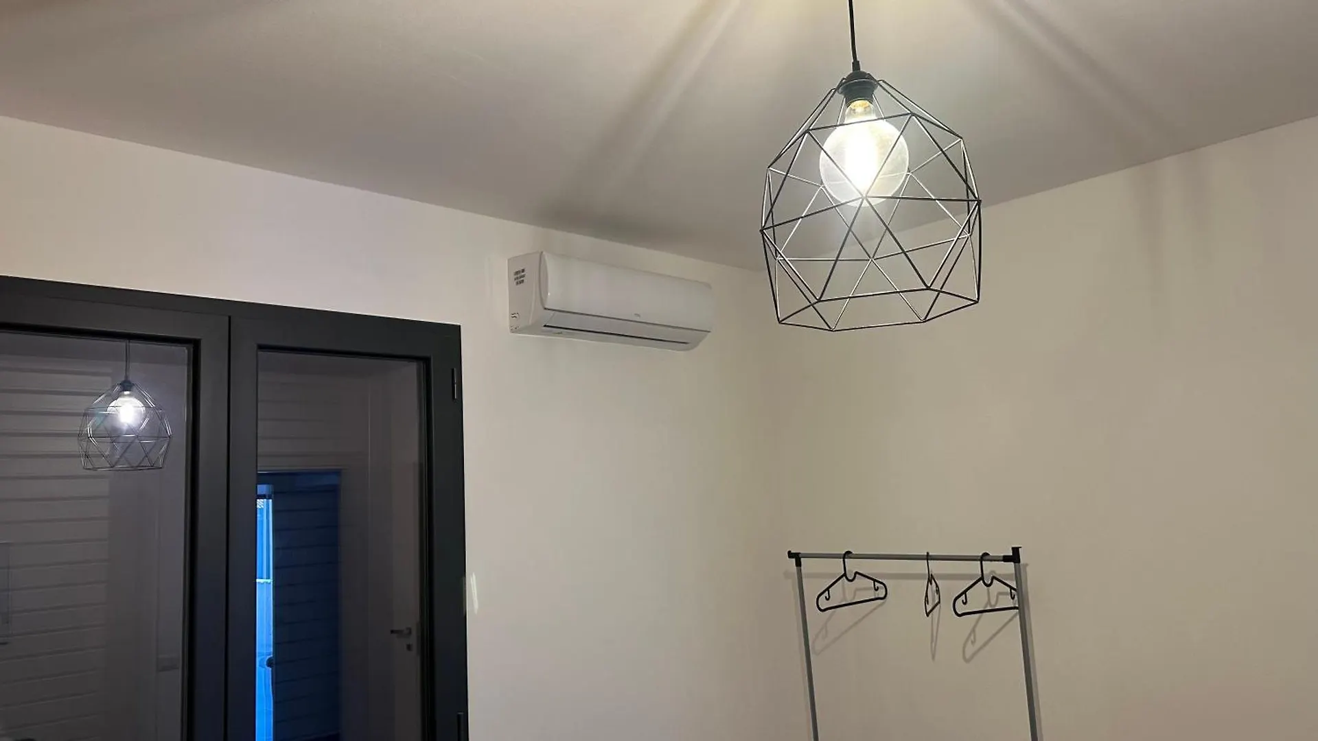 מלון דירות Amour Ici - Villa Intera ניקולוסי
