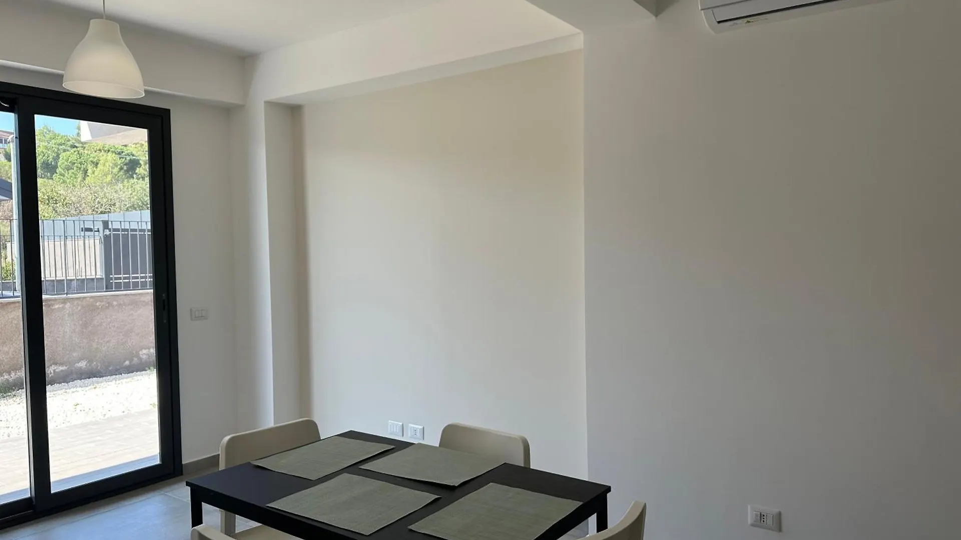 Amour Ici - Villa Intera ניקולוסי 0*,  איטליה